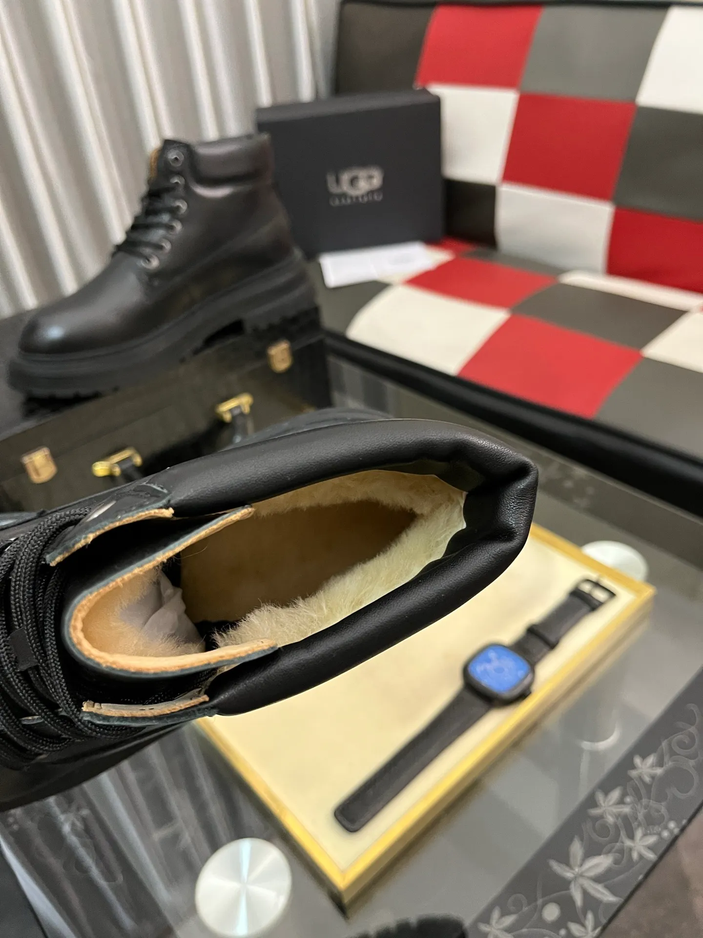 Men's Men's Shoes 💰660⌚️⌚️New UGG fur-integrated men's simple and fashionable snow shoes. The most worth buying at the end of this year are warm casual shoes. Whether you are out and about at home, their comfortable and warm performance will be your most suitable fashion companion! The material is cowhide upper and imported wool is used inside. Two layers of cowhide for warmth and comfort! The eva+ rubber patch outsole is cushioned, wear-resistant, and has good elasticity. It is light and wear-resistant, comfortable and soft, and the new simple cut is more fashionable. It has both practicality and fashion sense, so you no longer have to worry about how to match it in winter, while still maintaining fashionable taste. High-quality genuine wool produced in Dongguan. The material depends on the details! Size: 38-39-40-41-42-43-44-45